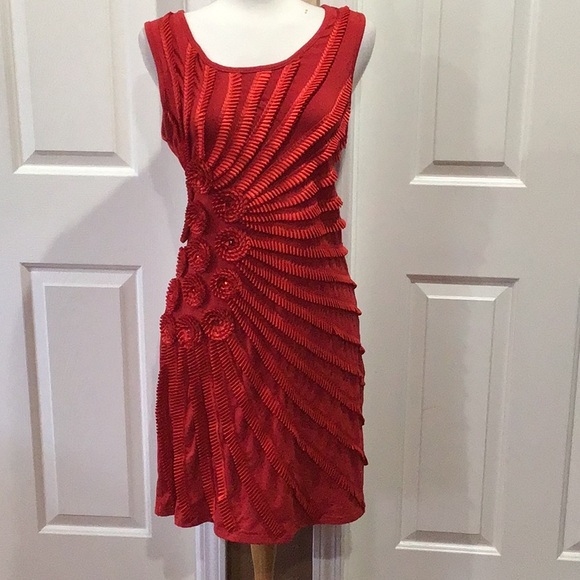 Lauren Mitchell’s Red Dress - Picture 1 of 6